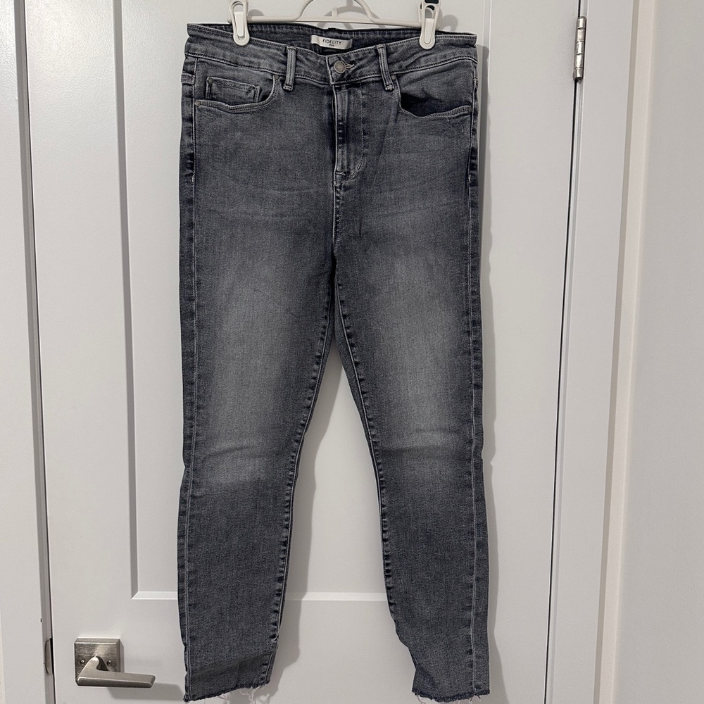 Fidelity Denim Grey Black Gwen High Rise Skinny Crop Jeans Size 29 Waist Women’s